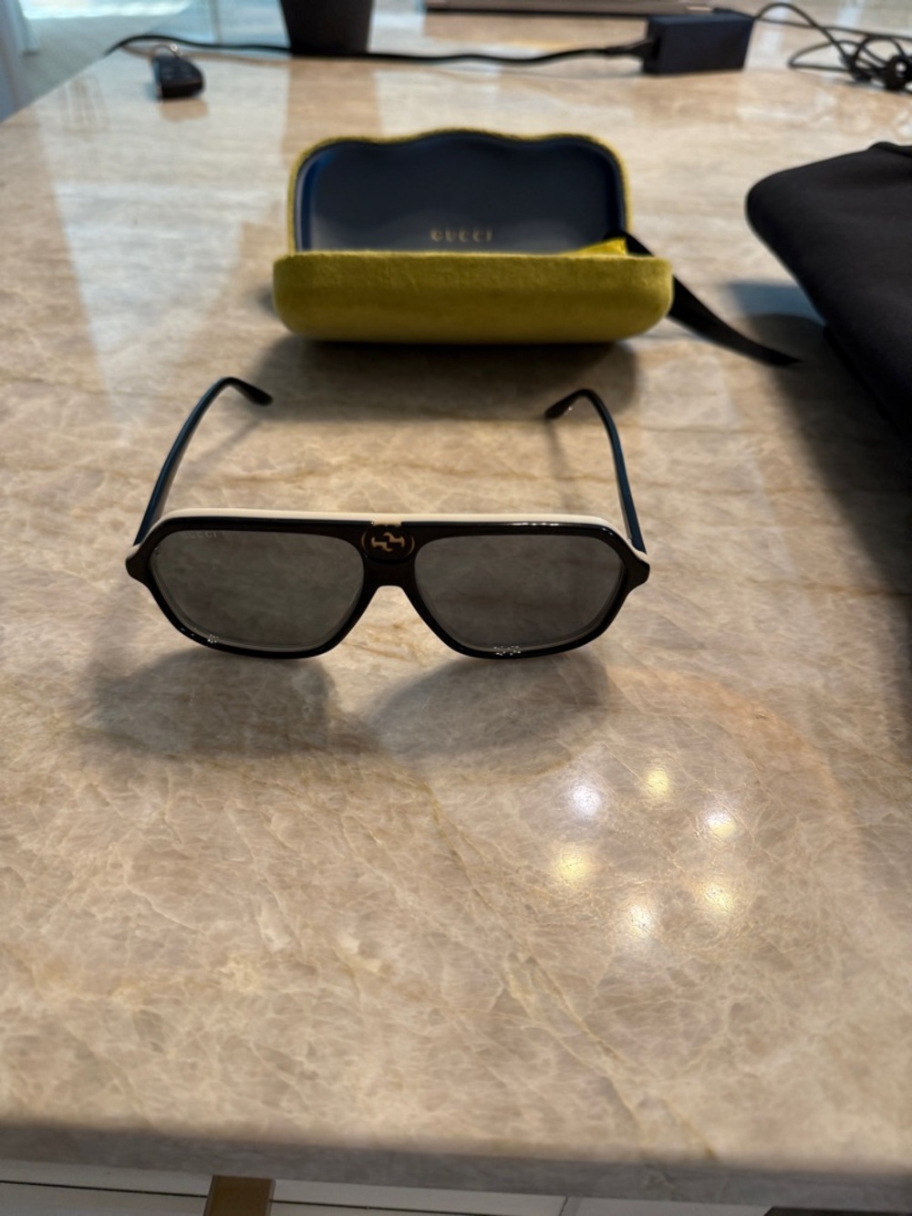 Gucci women’s sunglasses - Picture 2 of 5